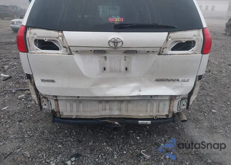 2009 Toyota Sienna Xle z USA, uszkodzony, nr VIN 5TDZK22CX9S252031